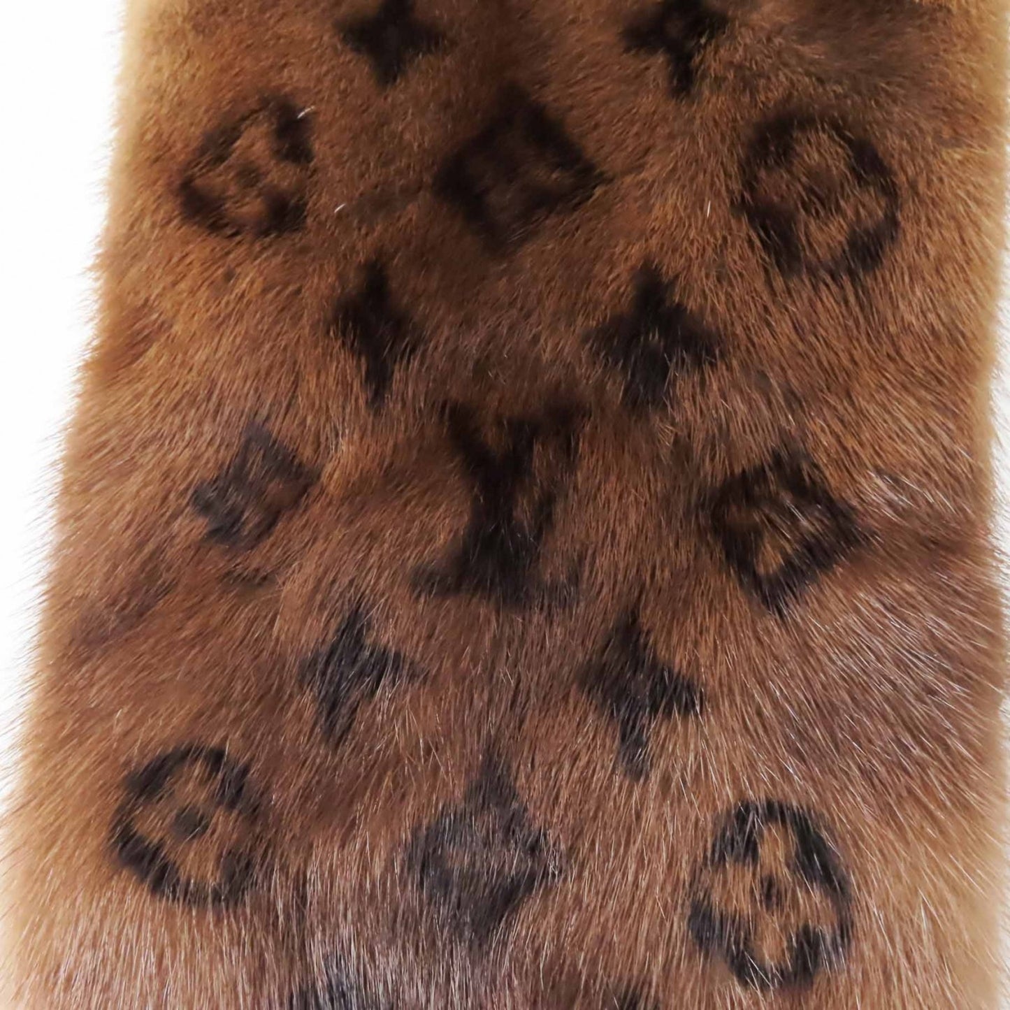 Louis Vuitton M78744 Monogram Echarpe Vison Mink And Silk-Lined Scarf