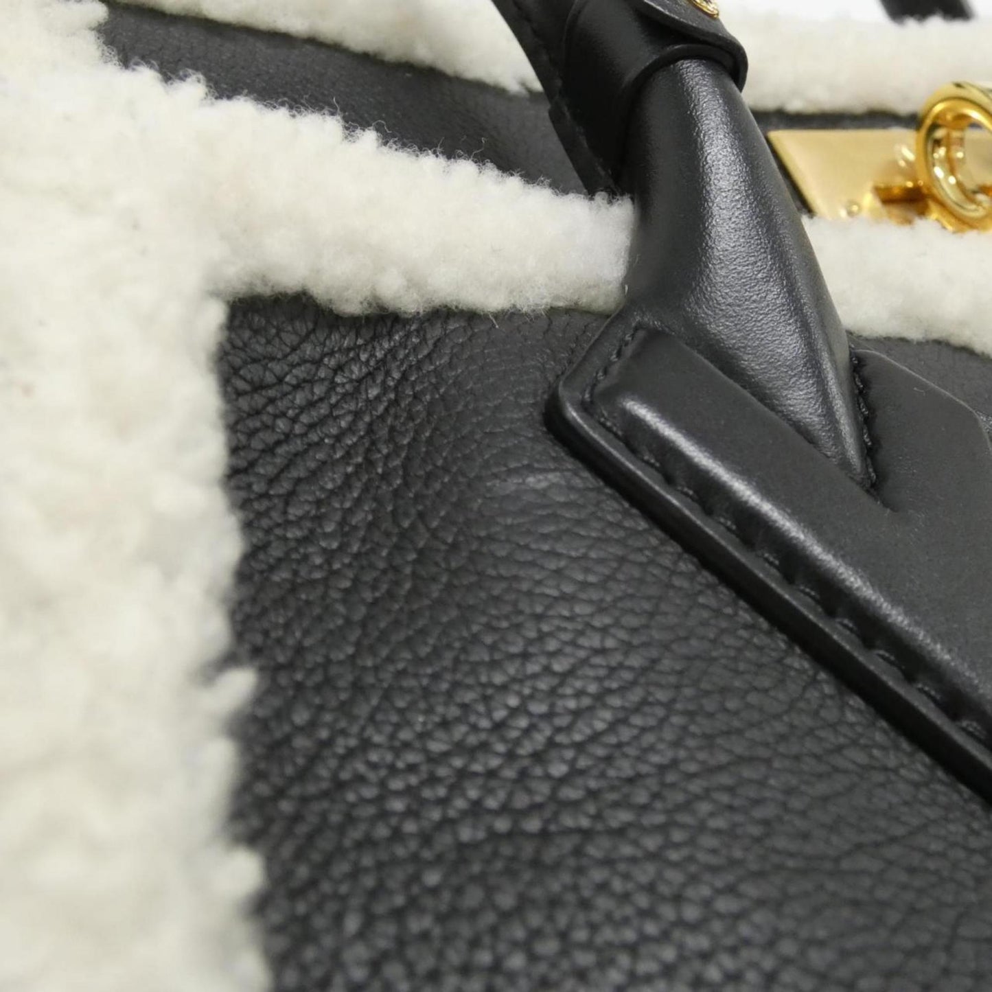 Louis Vuitton On My Side Mm M58908 Handbag