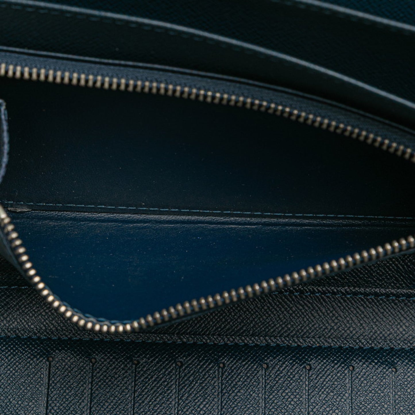 Louis Vuitton Taiga Organizer Atoll Long Wallet M30653 Ocean Navy Leather