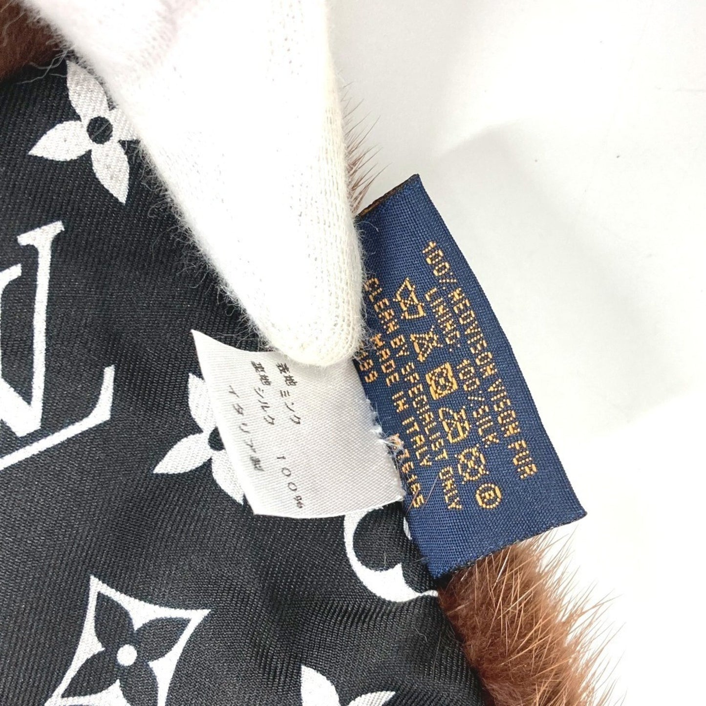Louis Vuitton M76165 Monogram Echarpe Louis In The Winter Shawl/Stole/Tippet Scarf Mink Silk For