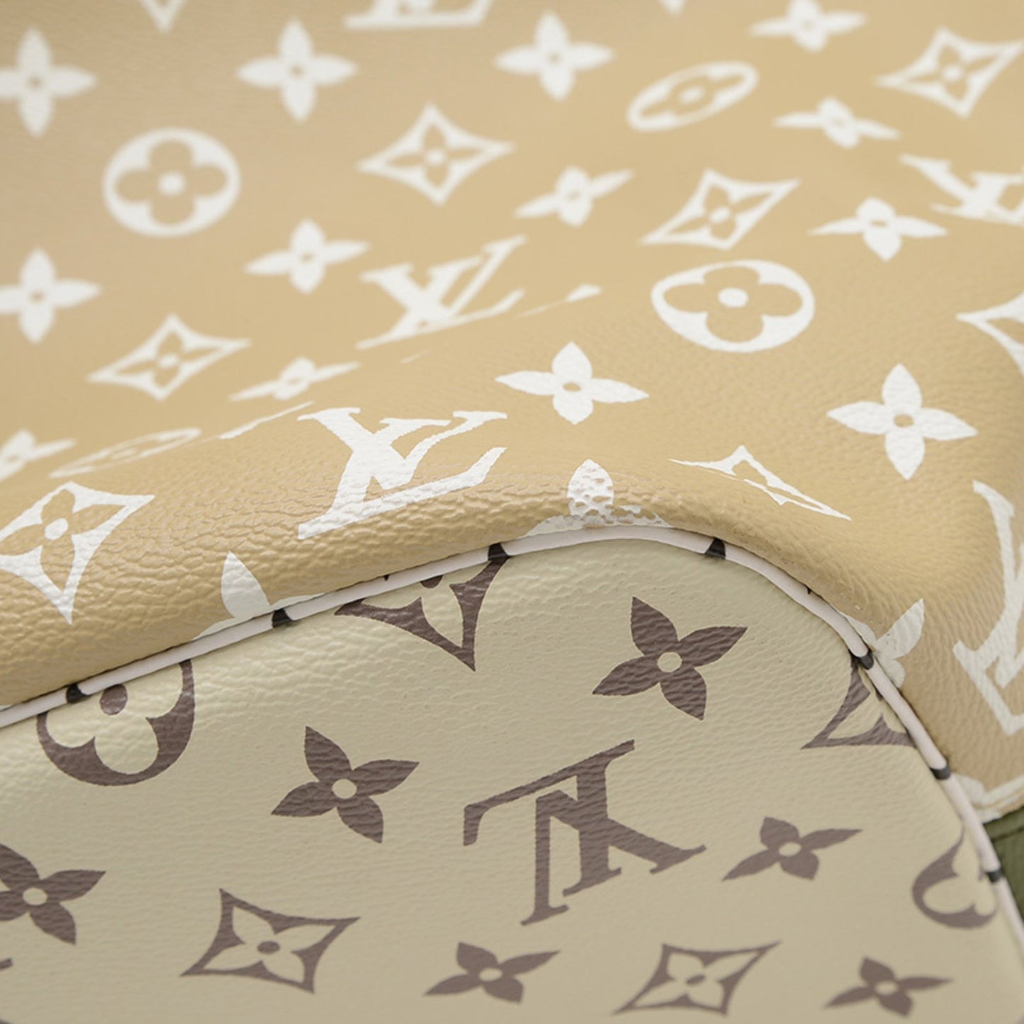 Louis Vuitton Monogram Giant Neverfull Mm Tote Bag Khaki M44568