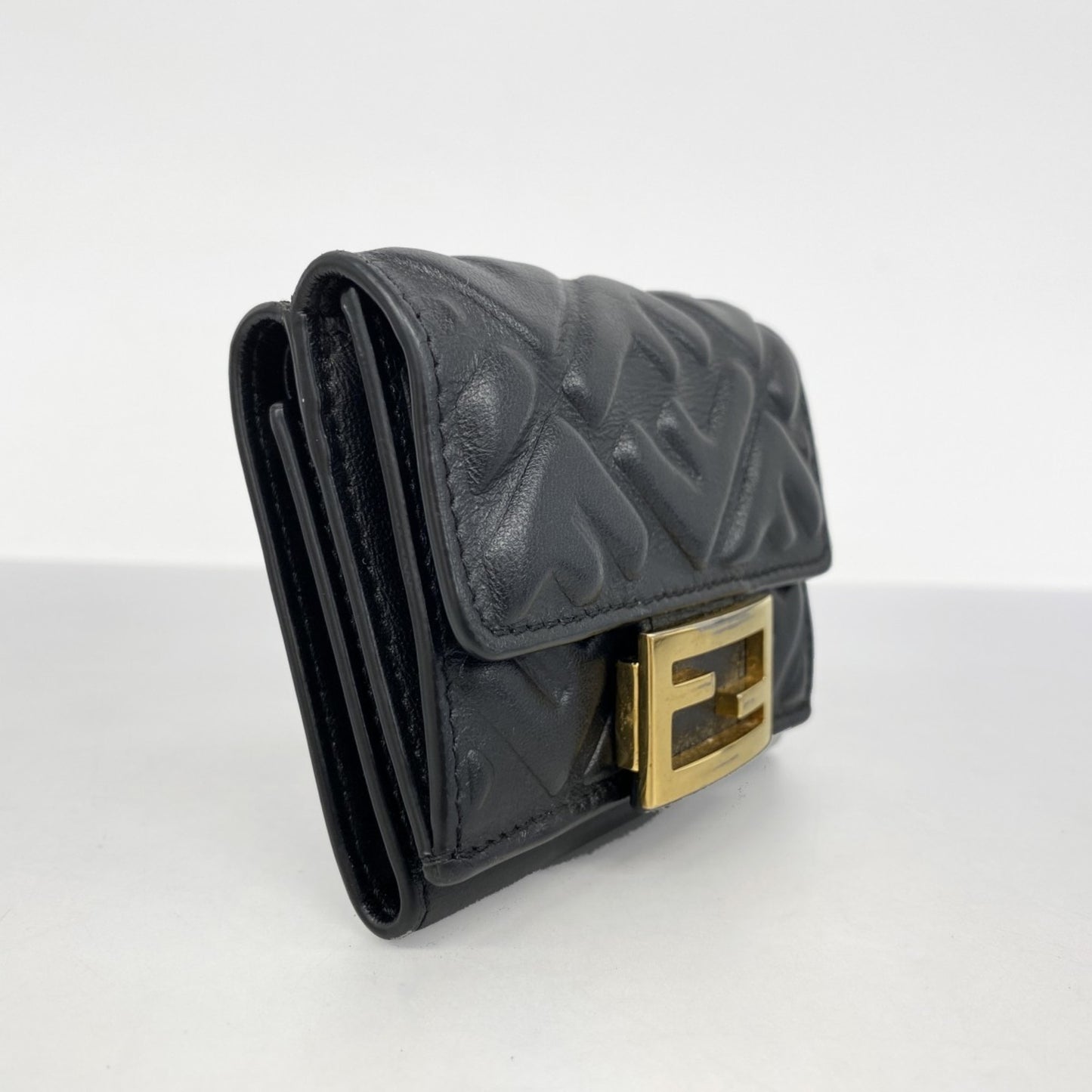 Fendi Tri-Fold Wallet In Black Leather