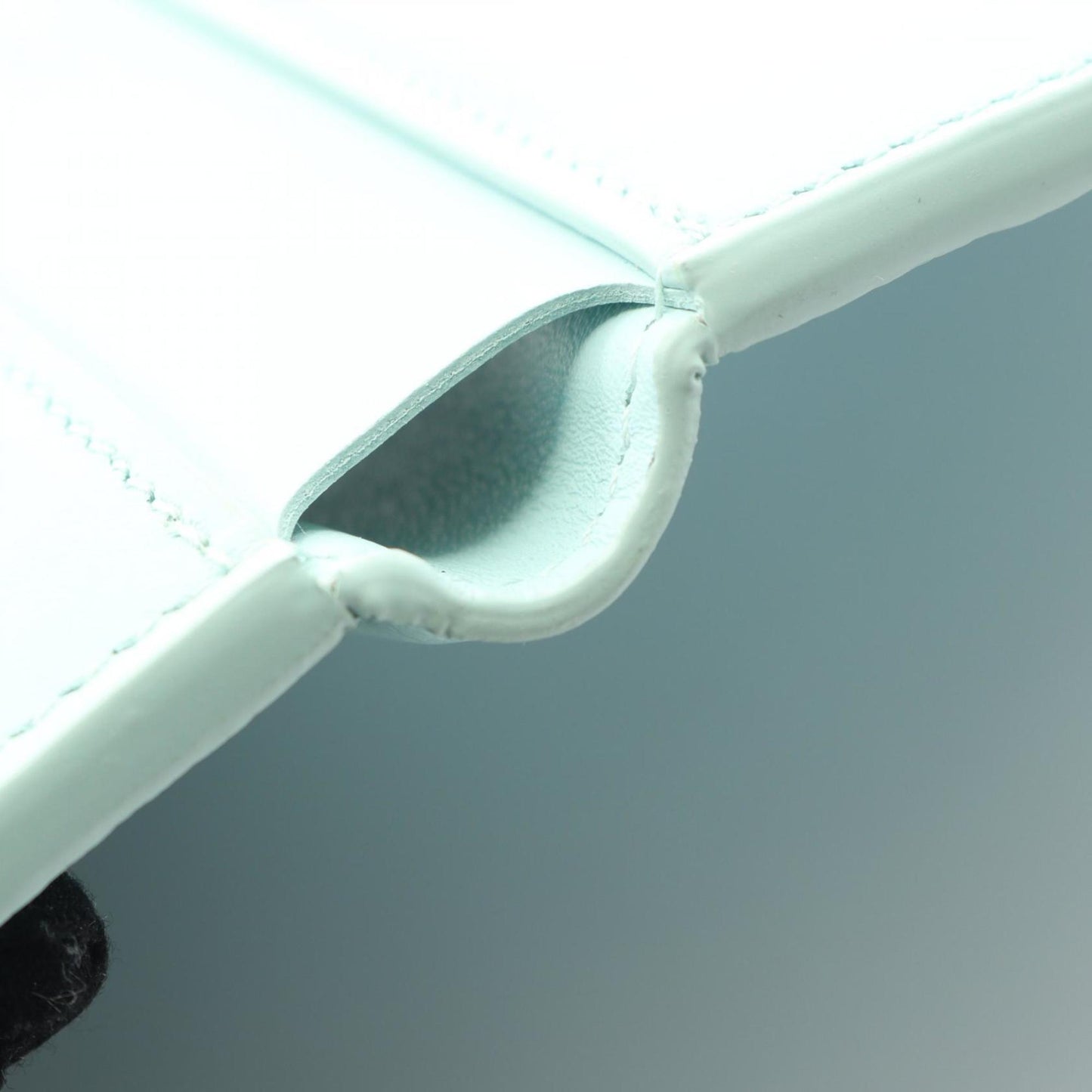 Louis Vuitton Capucines Portefeuille Compact Blue Topaz Tri-Fold Wallet