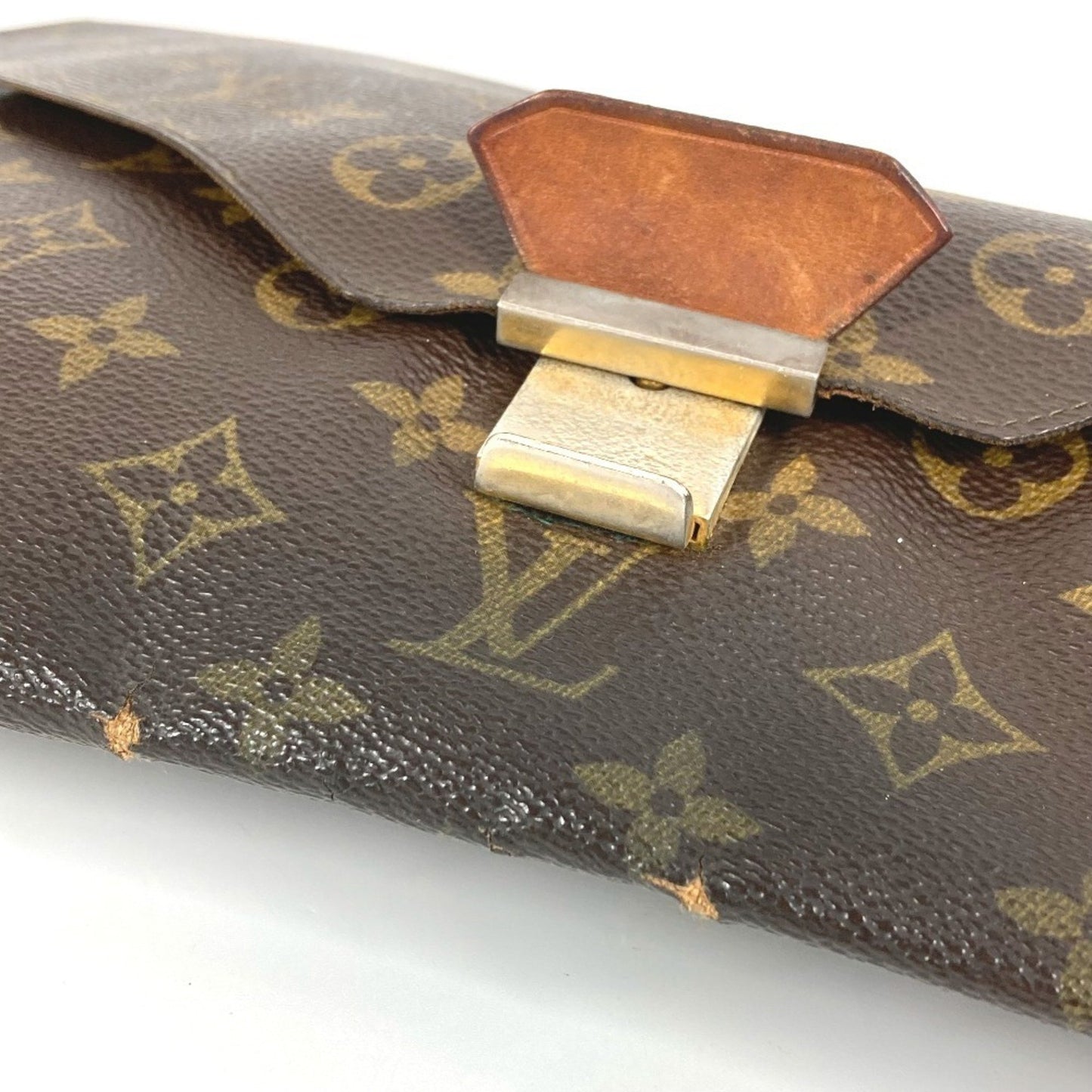 Louis Vuitton M53525 Monogram Poche Plate Bag