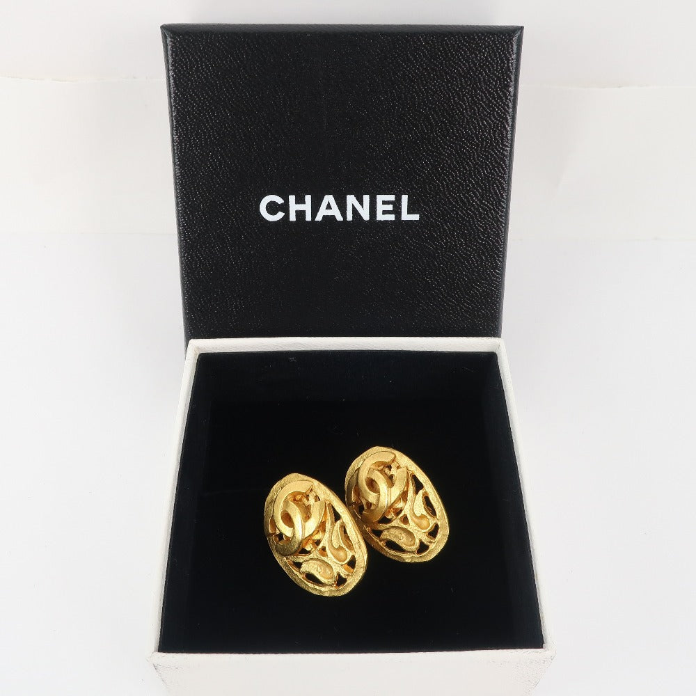 Chanel Earring Plated Gold Gold Vintage Oval Women