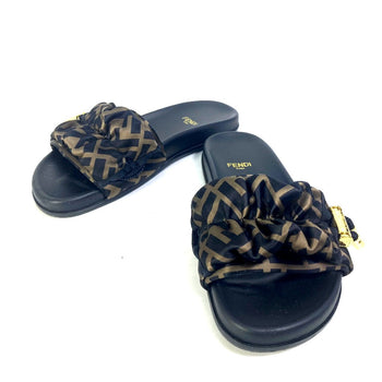 Fendi Sandals 8X8142 Polyester Brown Shoes Shower Sandals Pool Sandals Feel Slide Pleated 35