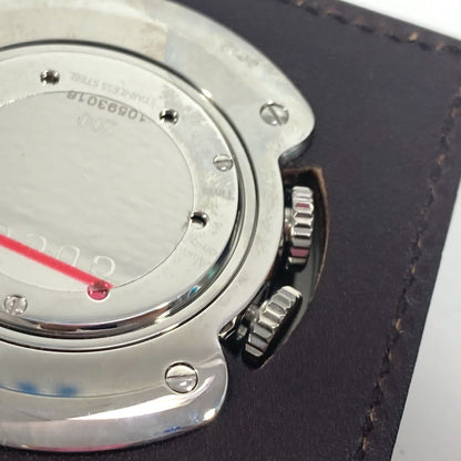 Gucci Table Clock Quartz 200 Sima Leather Silver