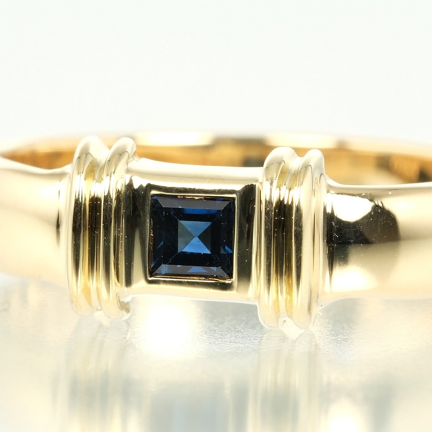 Tiffany&Co. Ring K18 Yellow Gold, Sapphire Gold Cushion