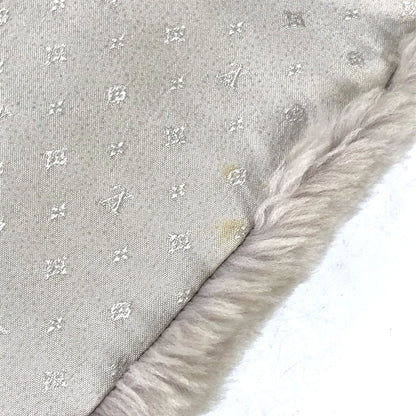 Louis Vuitton Scarf M70873 , Beaver Pink Lv Logo Fur Echarpe Lv In The City Women