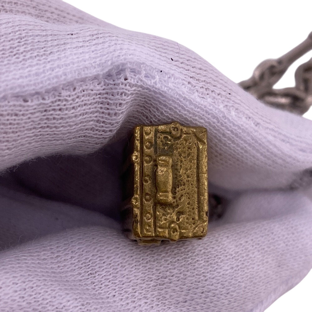 Louis Vuitton Key Ring Model Number Unknown Metal Gold Trunk Motif