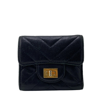 Chanel Tri-Fold Wallet A82723 Leather Black Compact Wallet 2.55 Matelasse Vstitch Chevron Women