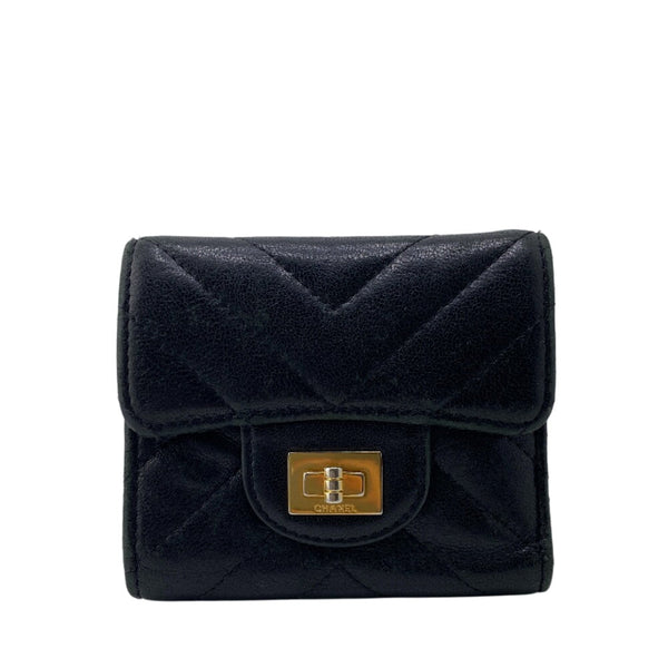 Chanel Tri-Fold Wallet A82723 Leather Black Compact Wallet 2.55 Matelasse Vstitch Chevron Women