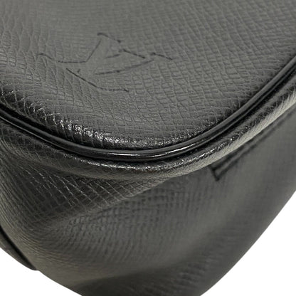 Louis Vuitton Business Bag M30212 Leather Black Taiga Truth Cracking Tat Gm
