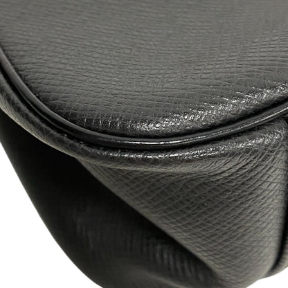 Louis Vuitton Business Bag M30212 Leather Black Taiga Truth Cracking Tat Gm