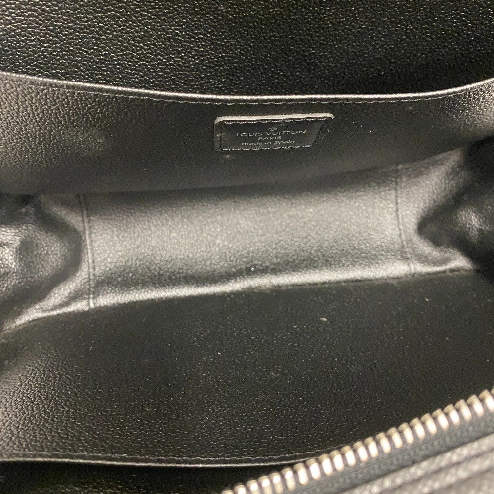 Louis Vuitton Business Bag M30212 Leather Black Taiga Truth Cracking Tat Gm