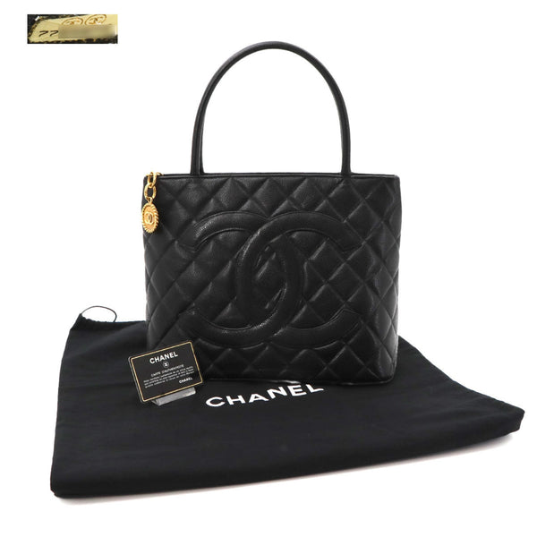 Handbag Chanel Tote Calfskin Grained