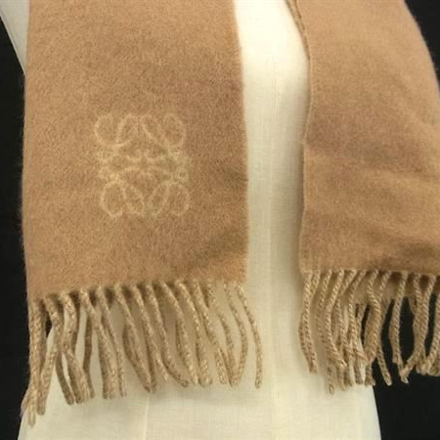 Loewe Stole Wool 75% Angora 25%