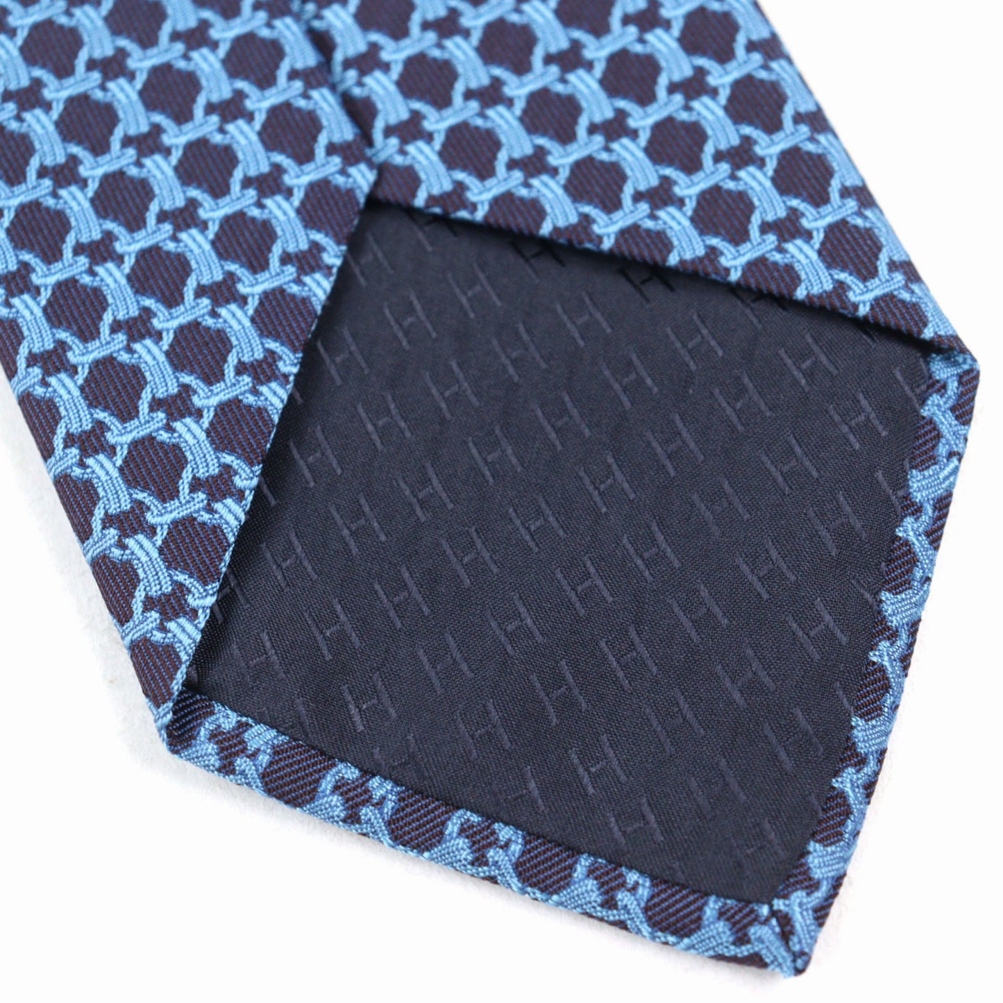 Silk cravat by Hermes