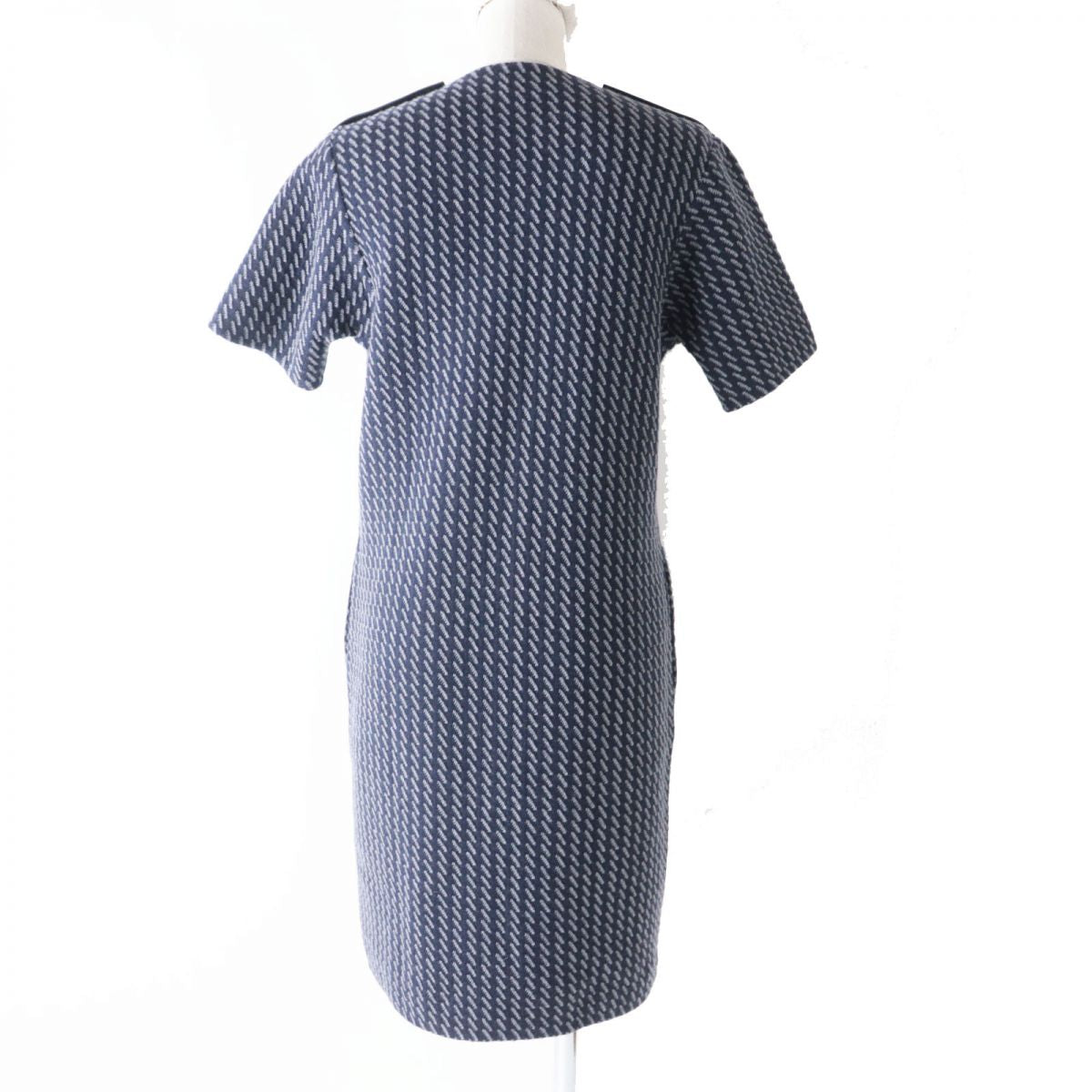 Hermes One Piece Main