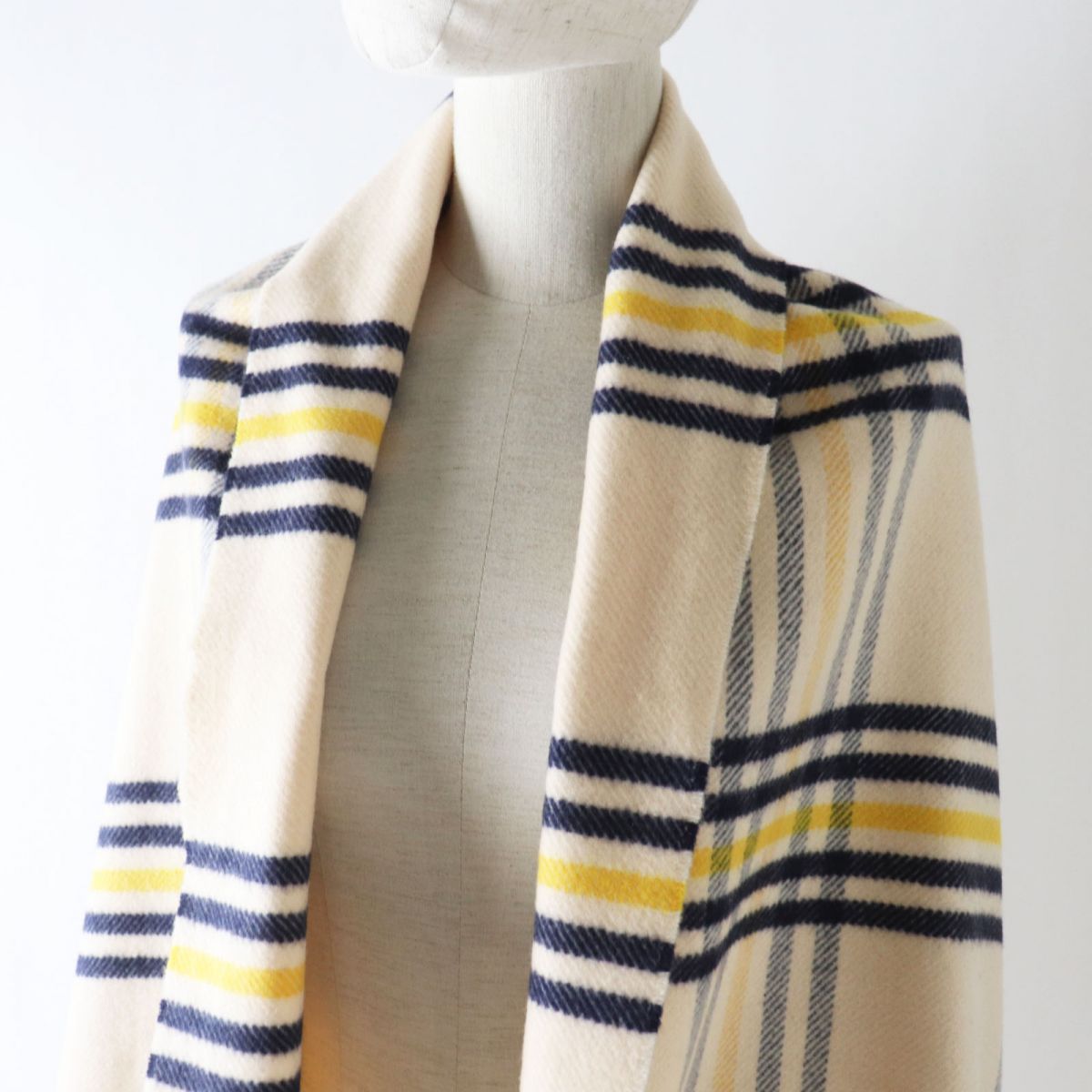 Hermes Scarf Image Reference Light Beige X Navy X Yellow<Br>
Check Pattern Women