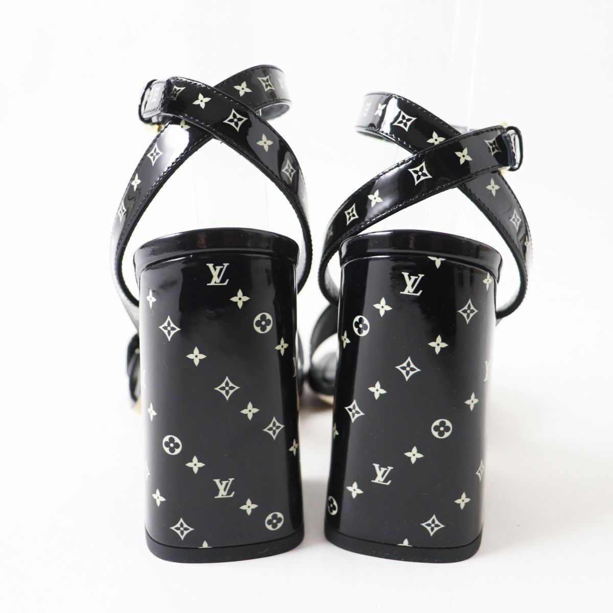Louis Vuitton Sandals Main