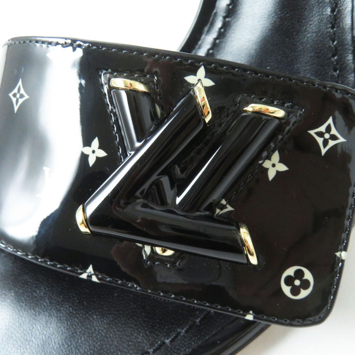 Louis Vuitton Sandals Main