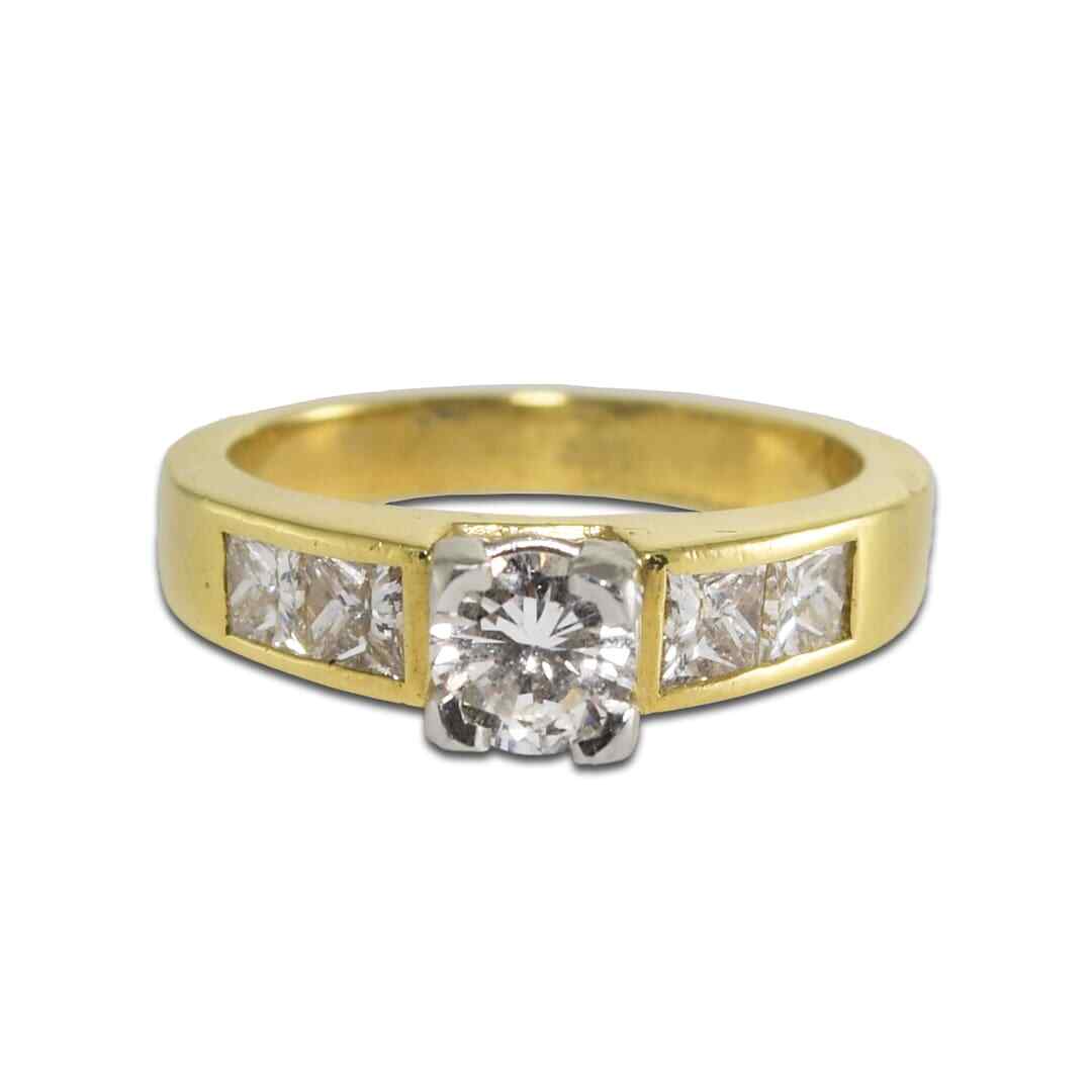 18K Yellow Gold Diamond Engagement Ring 1.30Ct
