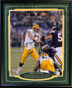 Brett Favre Autographed Framed 16X20 Photo