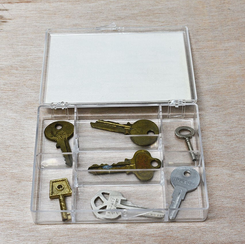 (label) George Maciunas 1988 ReFlux Editions 7 keys Case