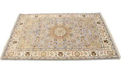Handmade Extra Fine Indo-Nain Oriental Rug