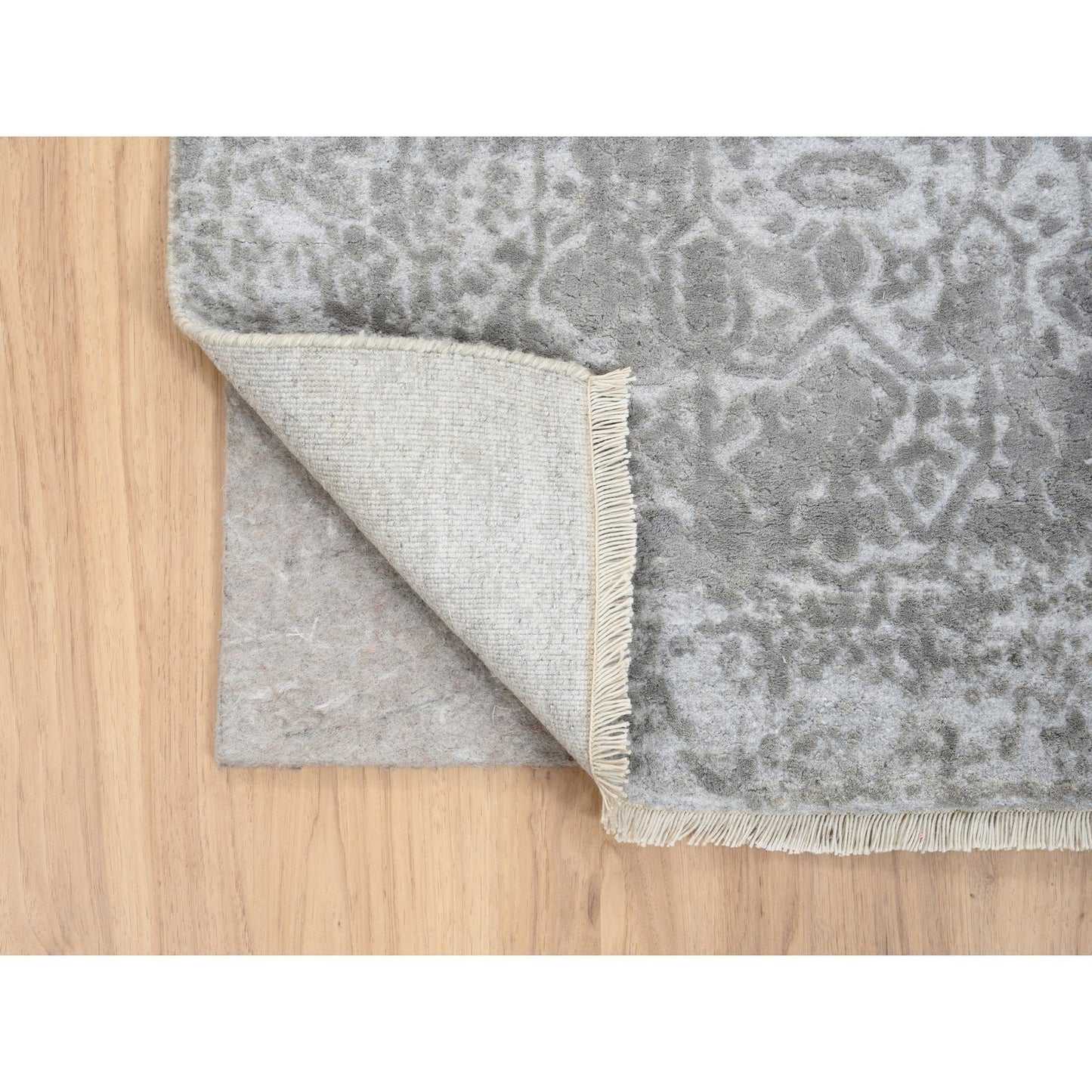 2'7"x7'9" Wool and Pure Silk Hand Knotted Gray Broken Farsian Runner Rug