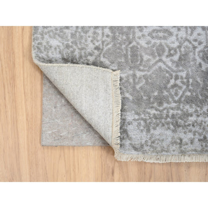 2'7"x7'9" Wool and Pure Silk Hand Knotted Gray Broken Farsian Runner Rug