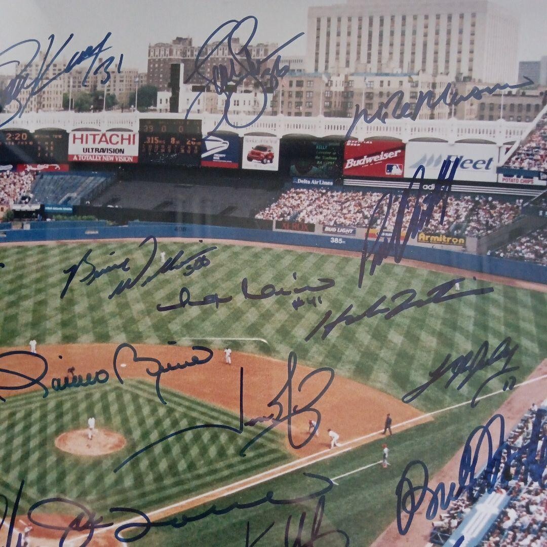 New York Yankees 2004 Autographed Photo Frame With Player Alex Rodriguez