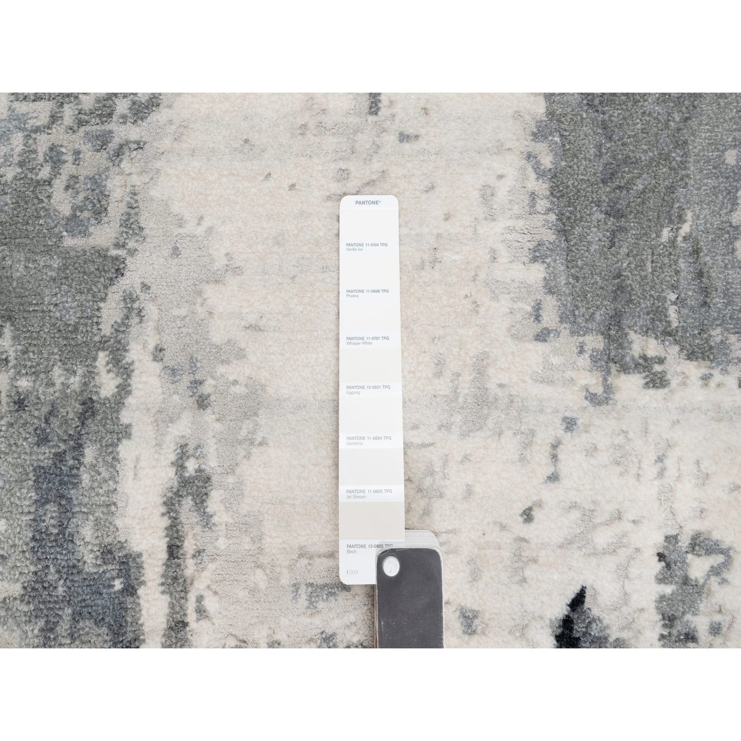 2'6"X8' Black Abstract Design Hand Knotted Wool And Silk Runner Rug