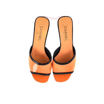 Chanel Women'S Cc Slide Heels Patent