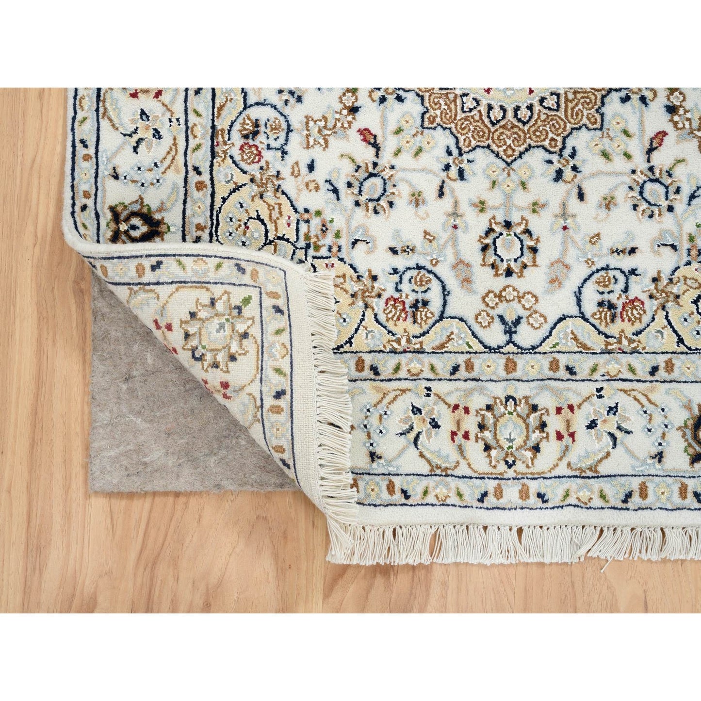 3'1"X3'1" Ivory 250 Kpsi Nain Pure Wool Hand Knotted Square Oriental Rug