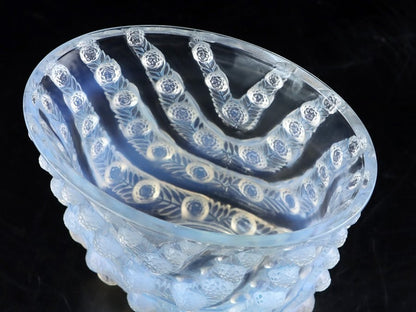 R. Lalique Vichy 1937 Opalescent Glass Vase Signed France W/Box Antique