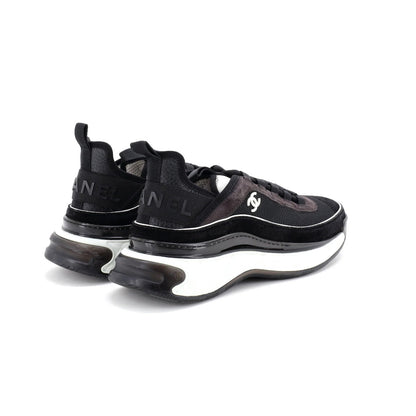 Chanel Women'S Cc Cap Toe Logo Sneakers Suede And Mixed Fibers