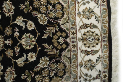 Handmade Wool Indo-Nain Floral Oriental Rug