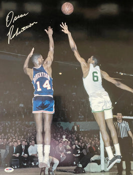 Oscar Robertson Autographed 16X20 Basketball Photo (Psa)