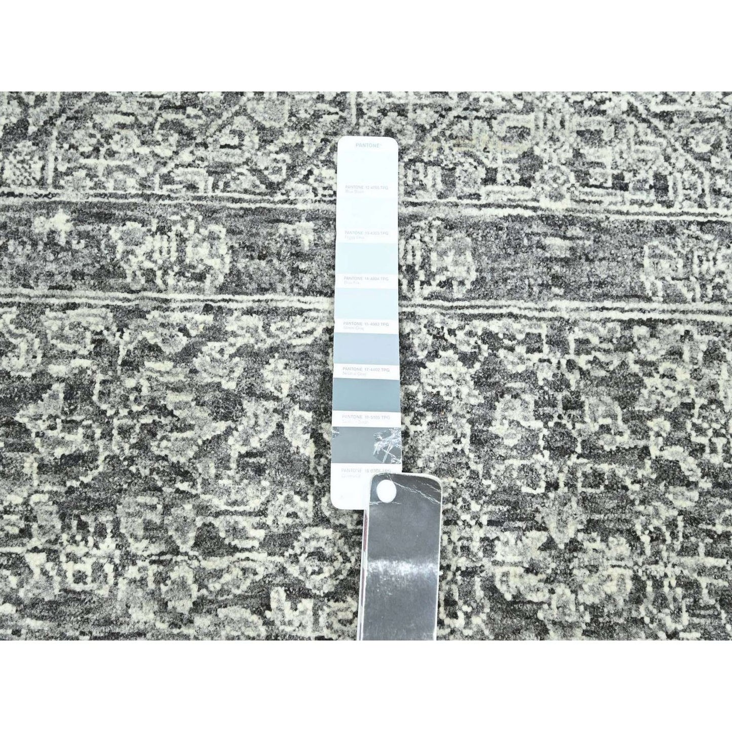 9'X12' Dove Gray Pre Historic Mamluk Design Hand Knotted Pure Wool Rug