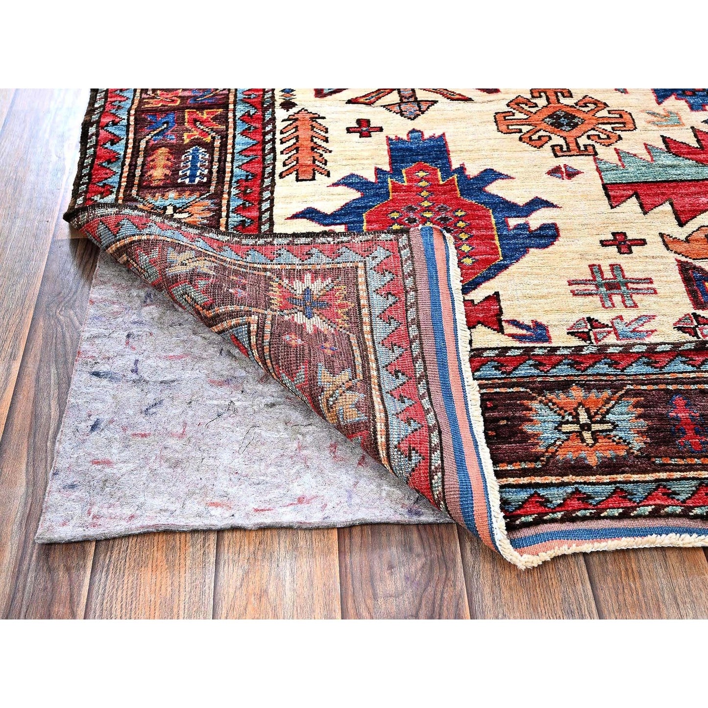 5'2"X6'8" Ivory Afghan Caucasian Design Revival Hand Knotted Soft Wool Rug