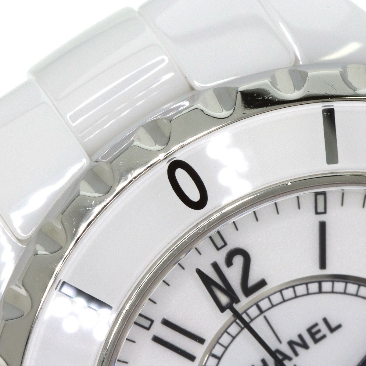 Chanel J12 1.3 "White Ceramic Watches H0968 Ceramic/Ceramic