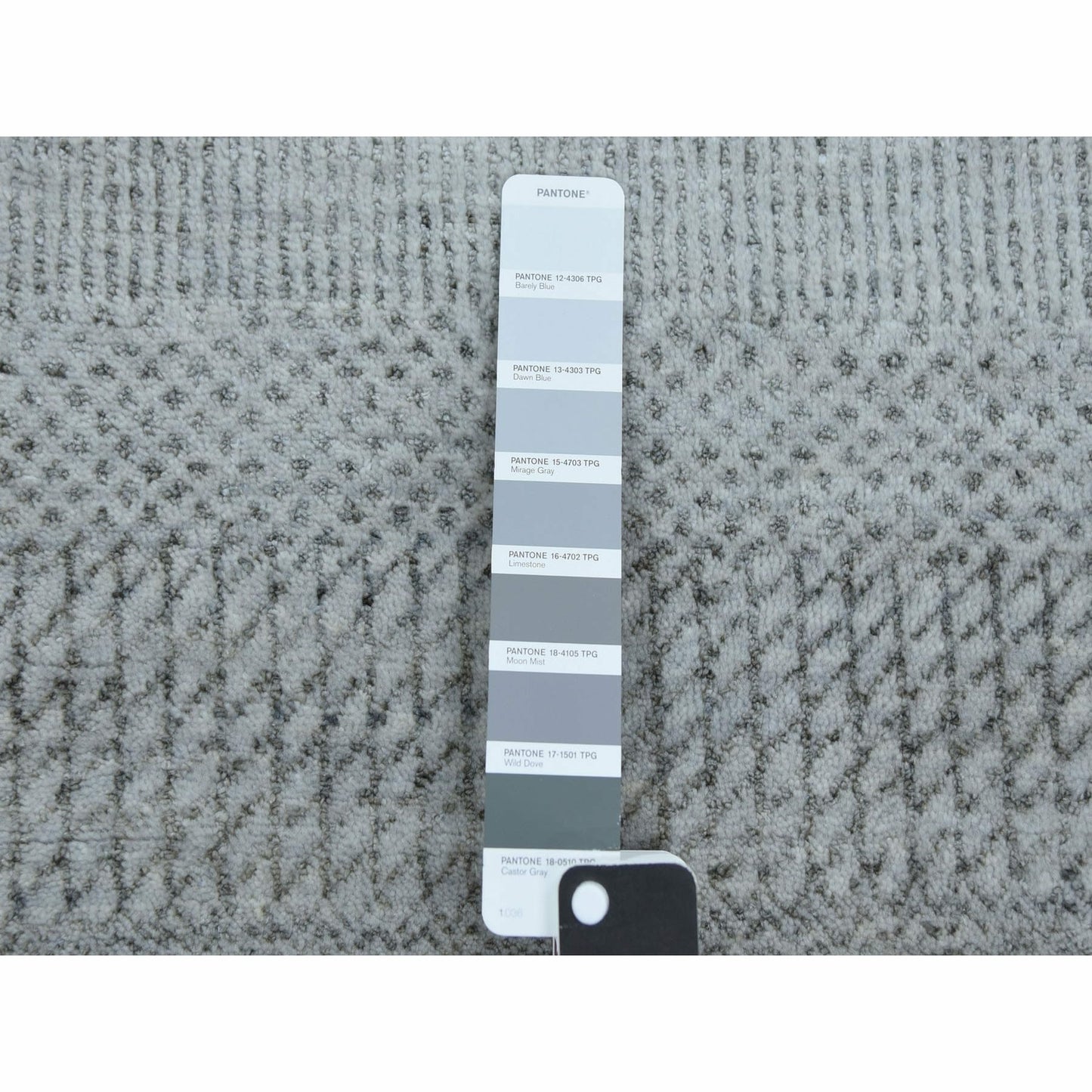 2'6"X10' Gray Hand Knotted Modern Grass Design Wool And Silk Runner Rug