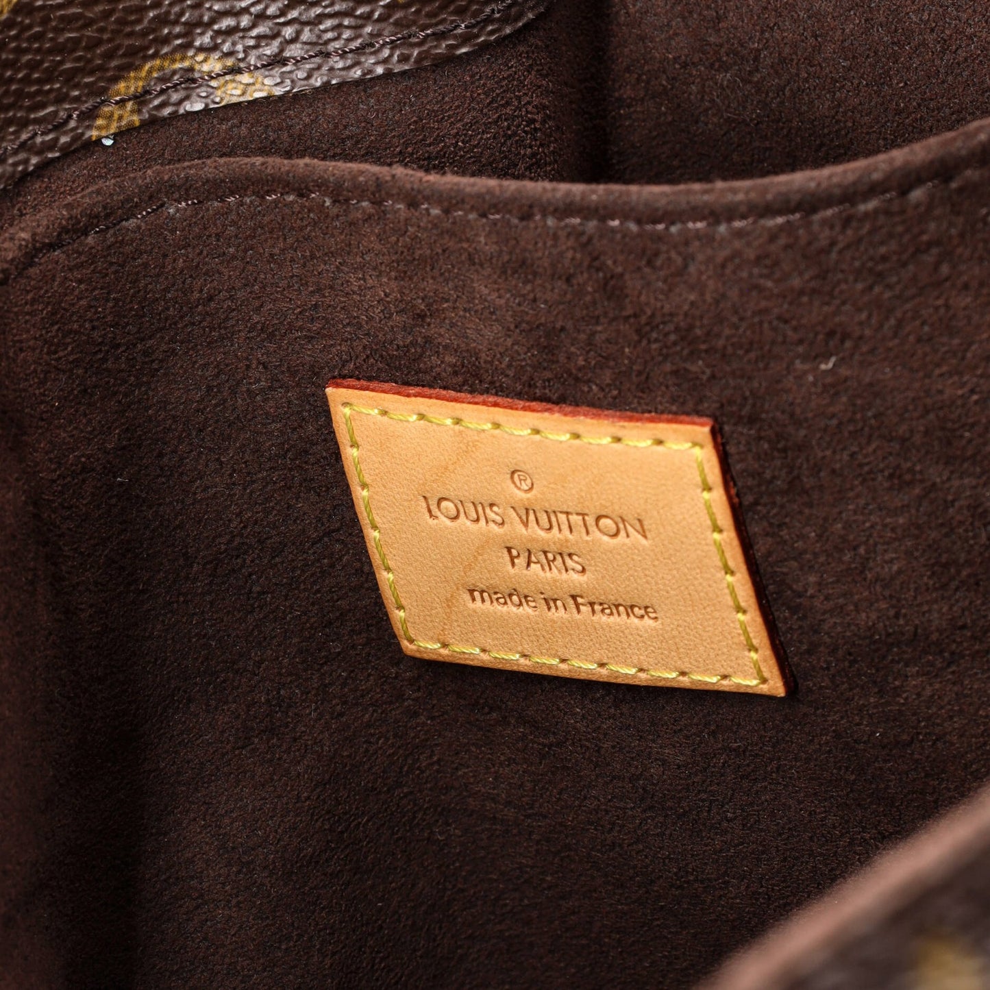 Louis Vuitton Pochette Metis Monogram Canvas