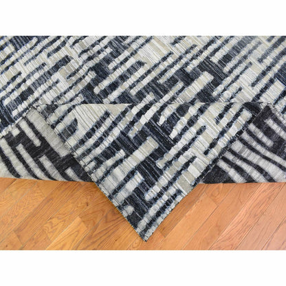 8'X10'1" Zig Zag Design Black And White Pure Silk And Textured Wool Rug