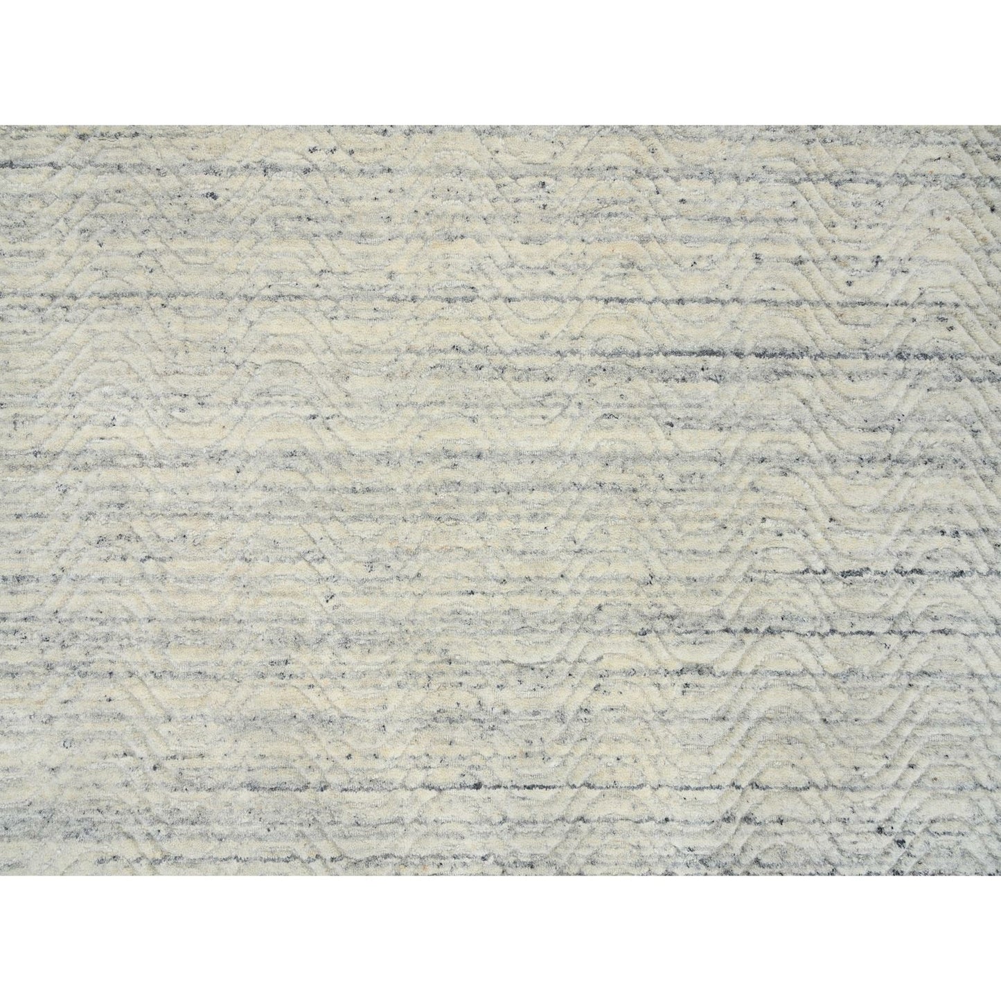 6'1"X9' Beige Variegated Textured Modern Design Wool Hand Loomed Rug