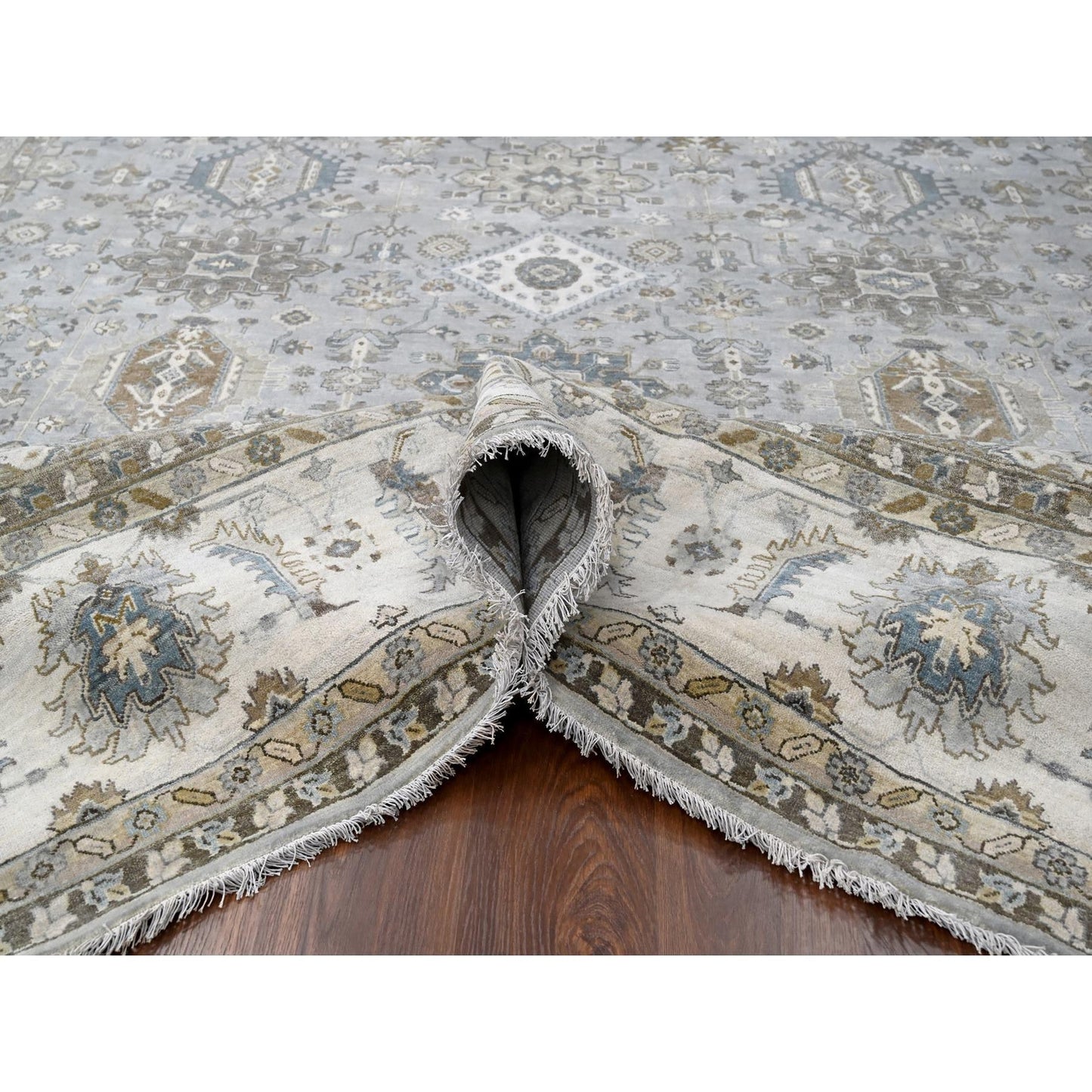 11'X11' Agreeable Gray Karjihooz 100% Wool Hand Knotted Squarish Rug