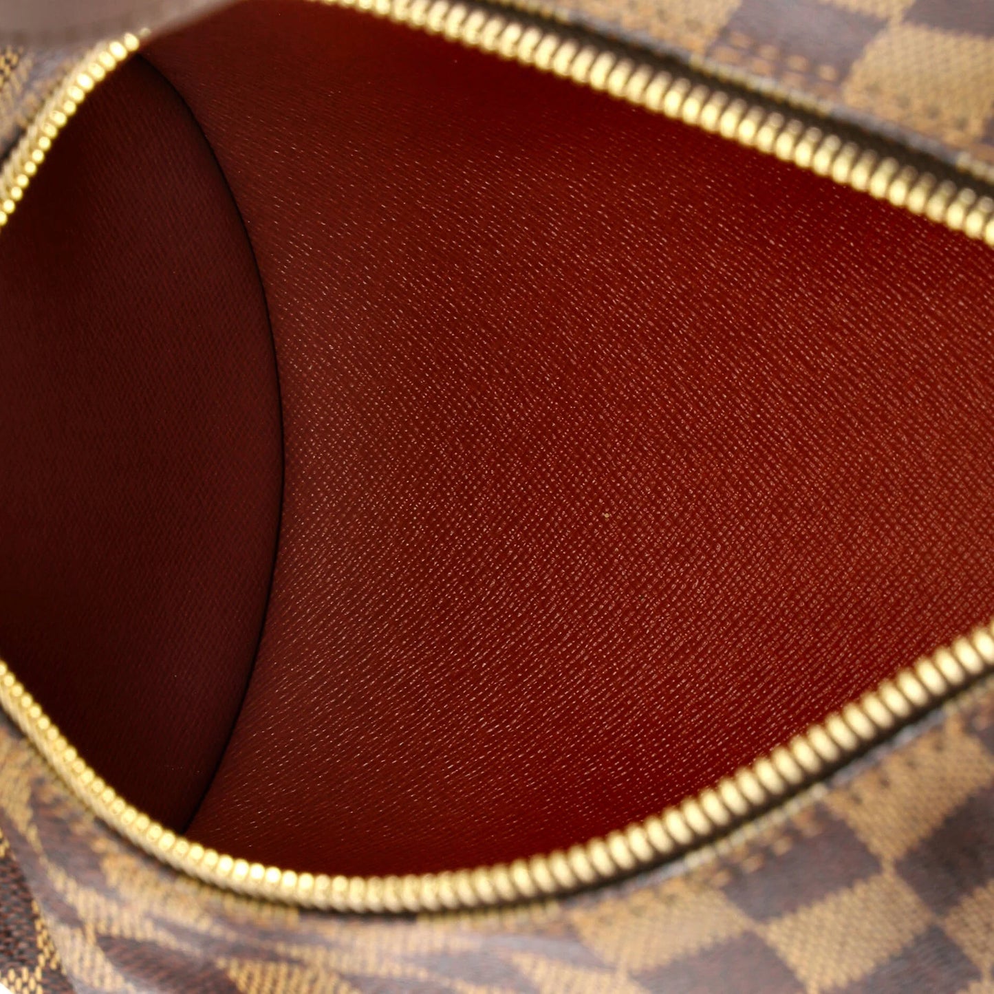 26 Louis Vuitton Papillon Handbag Damier