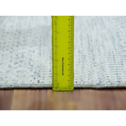 2'6"X6' Sea Salt Gray Tone On Tone Modern Undyed Hand Knotted Runner Rug